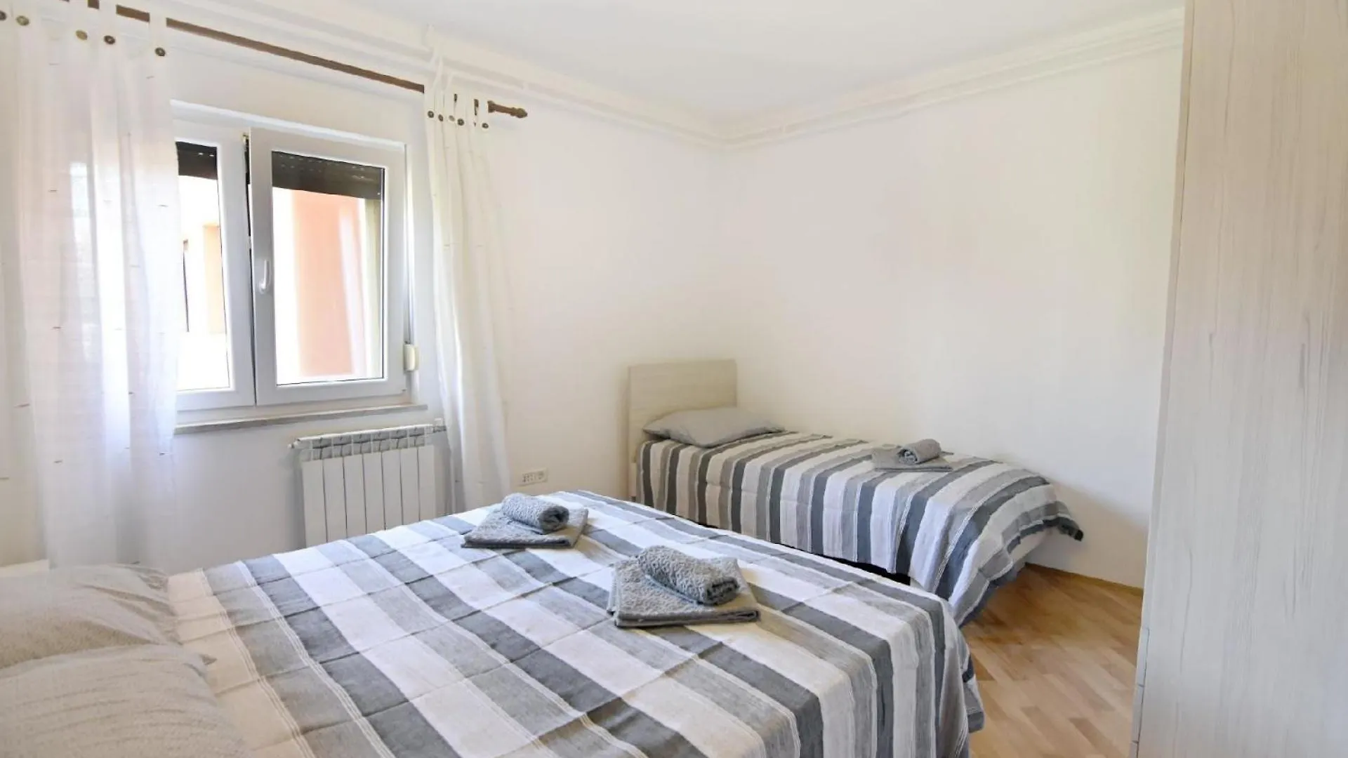 Wunderschoene Ferienwohnung In Umag Mit Schoener Terrasse 0*,