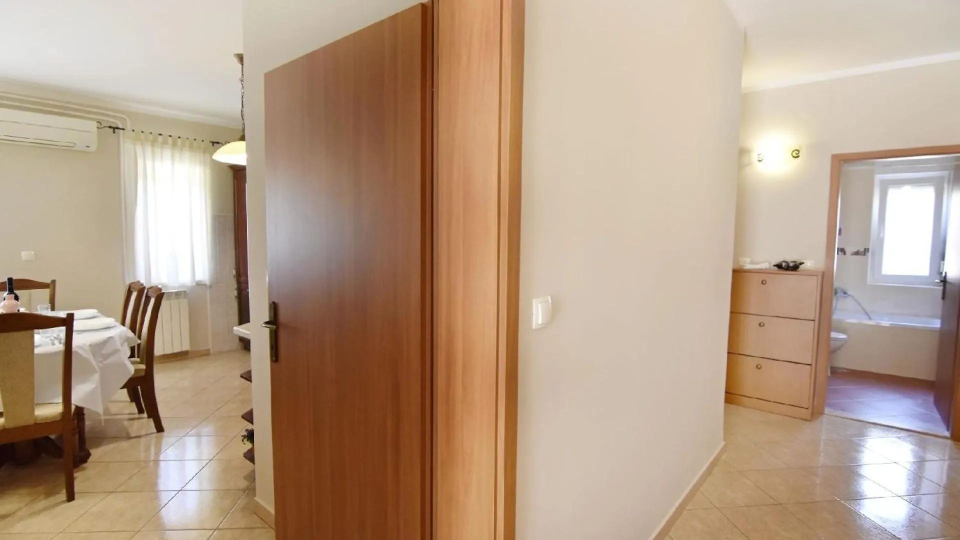 Daire Wunderschoene Ferienwohnung In Umag Mit Schoener Terrasse Hırvatistan